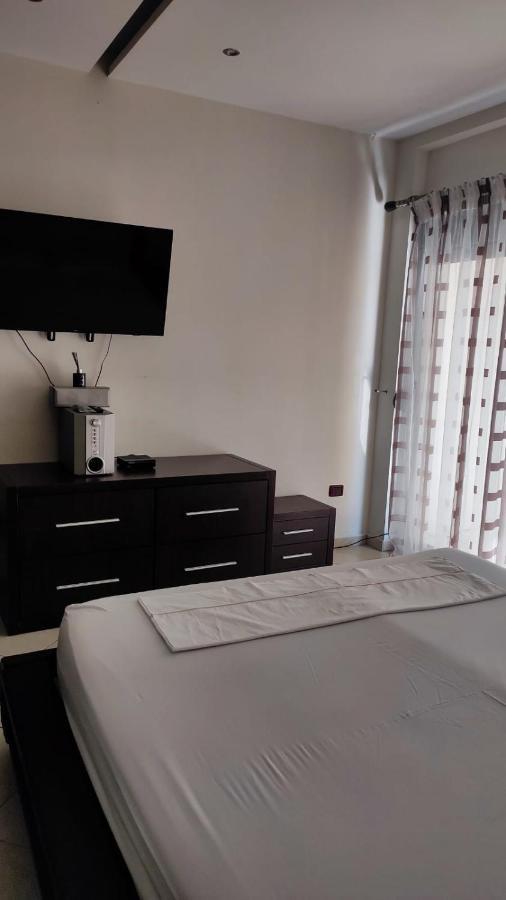 فلورا Lolu Apartment Plus Privat Parking المظهر الخارجي الصورة