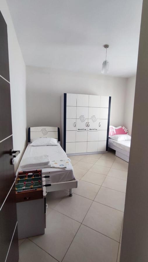 فلورا Lolu Apartment Plus Privat Parking المظهر الخارجي الصورة