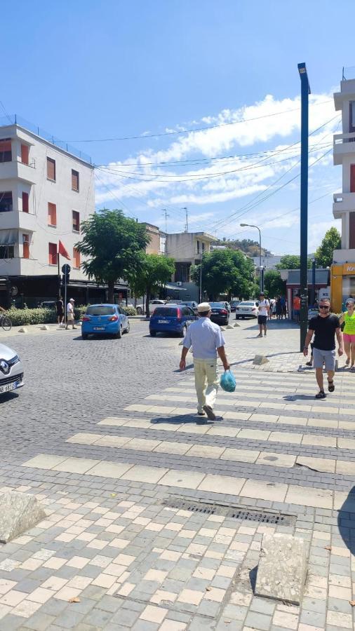 فلورا Lolu Apartment Plus Privat Parking المظهر الخارجي الصورة